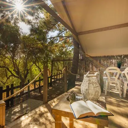 ラグジュアリーテント Paradiso Del Mare Campsite